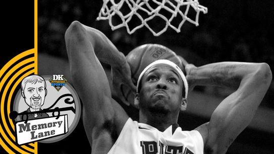 Memory Lane: Gilbert Brown on Pitt's 2009 run to Elite 8 taken in Altoona, Pa. (Podcasts)